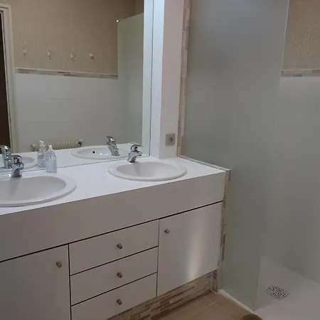 Apartment T3 Lumineux, Balcon Sud, Parking, Proche Et Commerces - Fr-1-92-688 Les Sables-d'Olonne