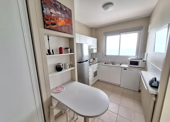 T3 Lumineux, Balcon Sud, Parking, Proche Et Commerces - Fr-1-92-688